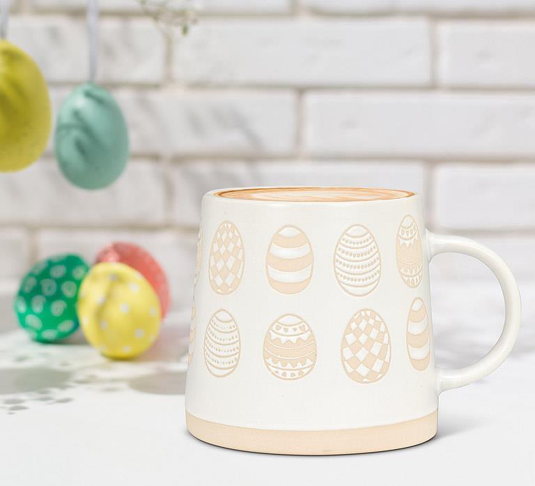Wide Base Mug with Patterned Eggs