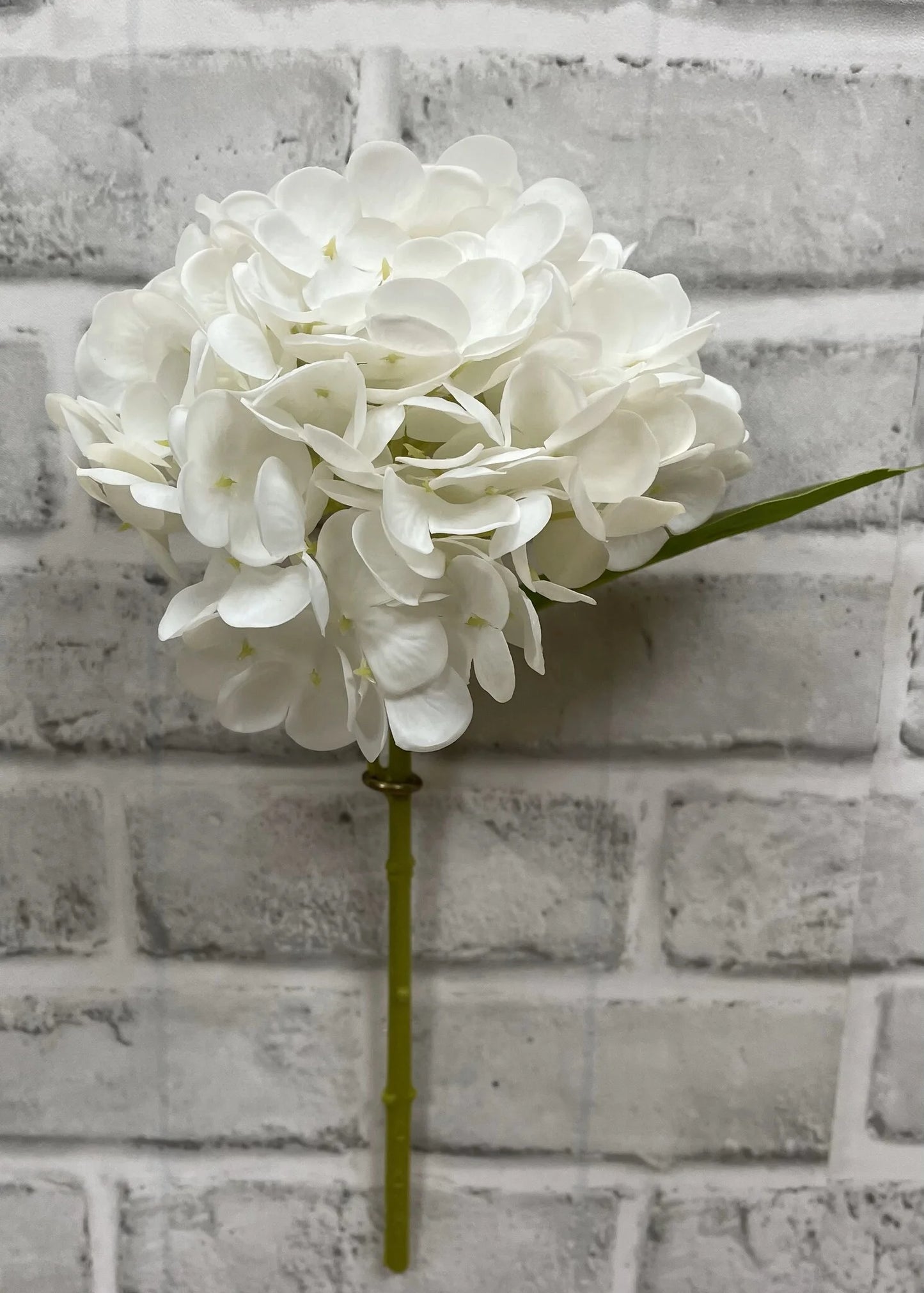 12" WHITE FRESH TOUCH HYDRANGEA STEM