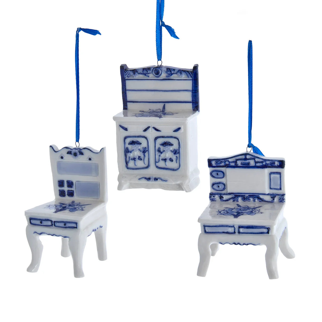 Delft Blue & White Cabinet Ornaments, 3 Assorted